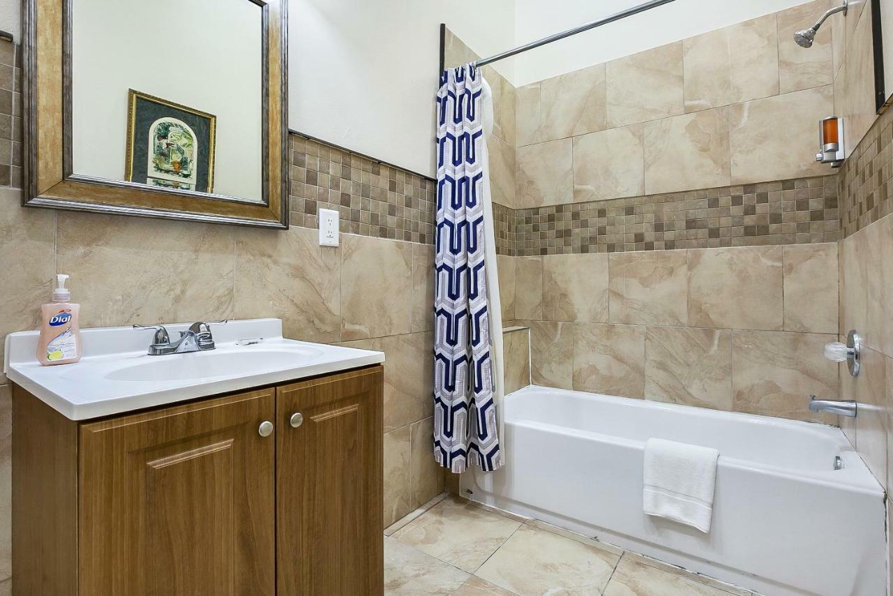 Stylish 4Br Condo In Downtown By Hosteeva New Orleans Exteriér fotografie
